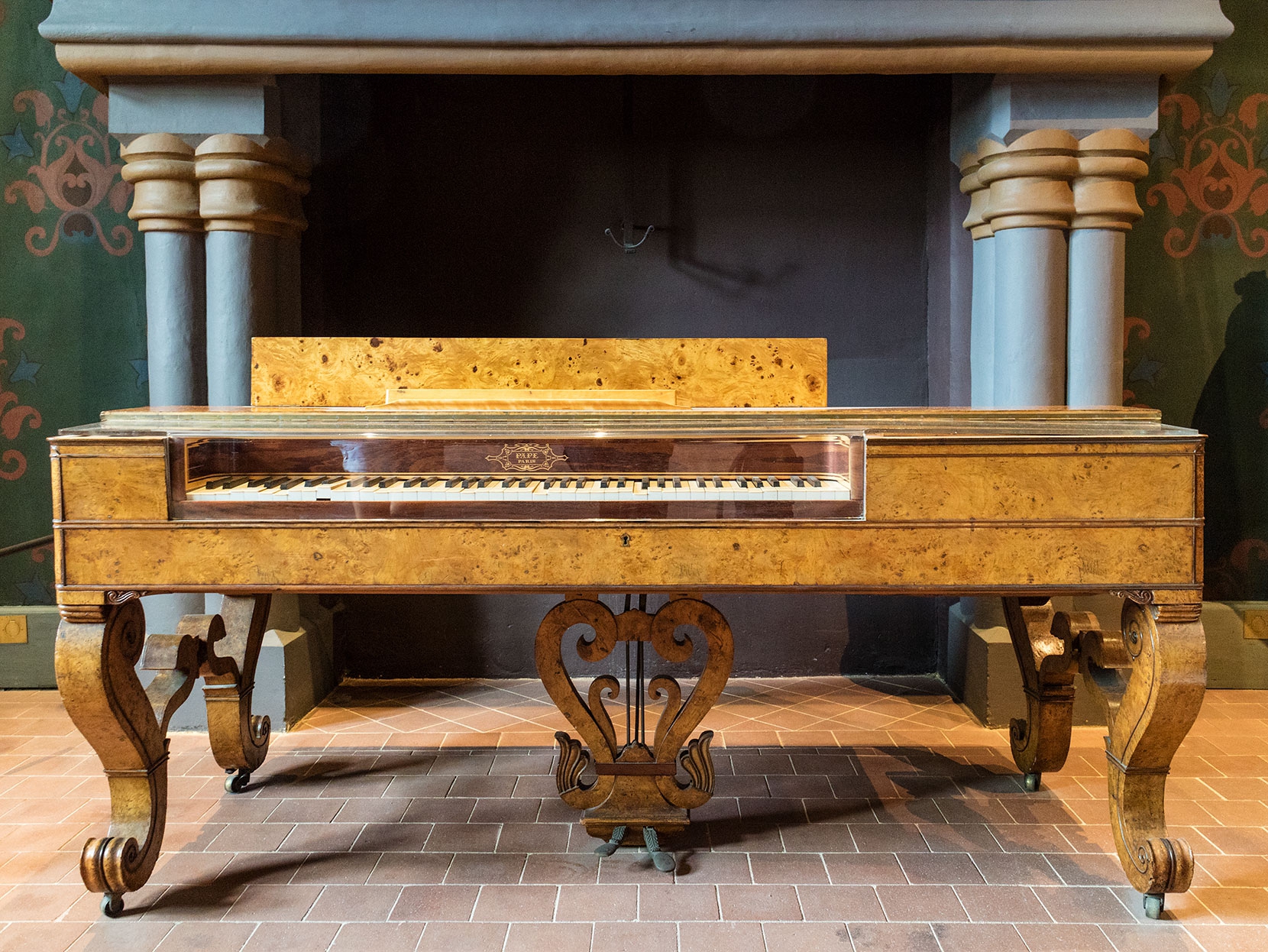 The 'old joanna' - what a sumptuous design.... 