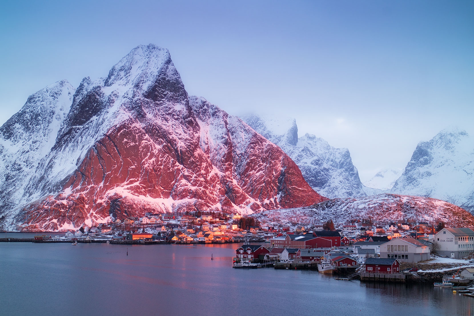 The famous view at Reine