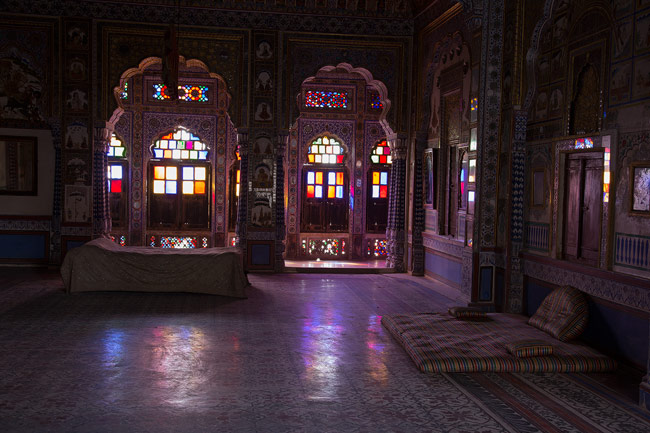 6D Review - the original purposefully underexposed file
